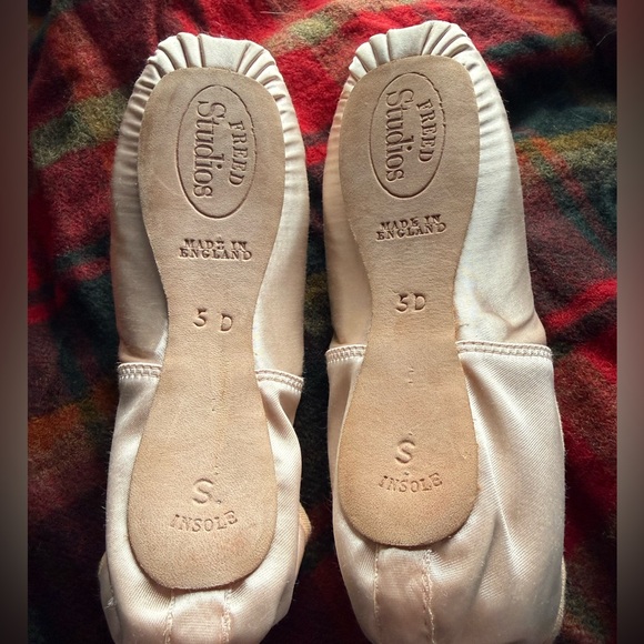 Freed Studio Point Shoes New in Bag Size 5D US 7 - Picture 3 of 9